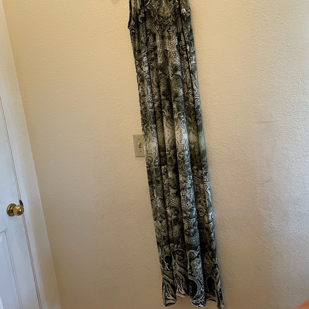 Long Maxi Halter Dress - Picture 8 of 10